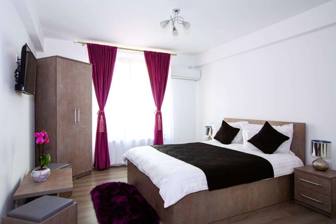 Casa Romeo & Julieta Hotel Hateg Bagian luar foto